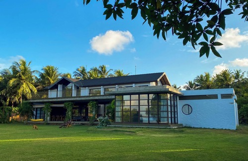 Ekala Villa | Solar Crab