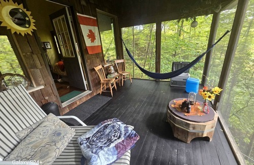 Blackstock RV Rental | Solar-Powered Tree House in the Canadian Woods near Toronto, Ontario