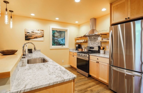 Warnick Cabin | Solara ~ Where Luxury Meets the Slopes: Brand New View Home