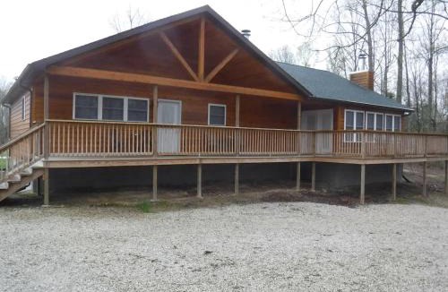 Eckerty House | Solarium Deluxe Cabin #19 on Patoka Lake in Southern Indiana