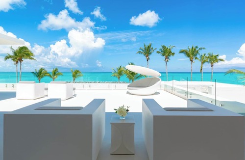 Leeward Settlement Villa | Sole E Mare - 10 Bedroom Grace Bay Estate