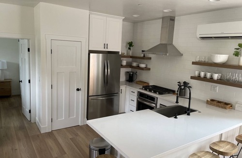Three Rivers House | Soleil Luna – Luxury 2BR, 2BA Home 2 Miles from Sequoia NP”