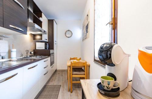 Dormelletto Apartment | SoleLago Dormelletto, Garden, Patio, Wi-Fi, AC