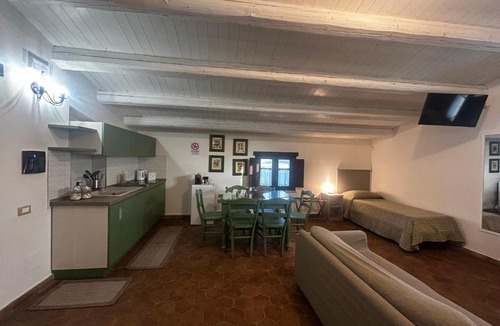 Syracuse House | Soleluna