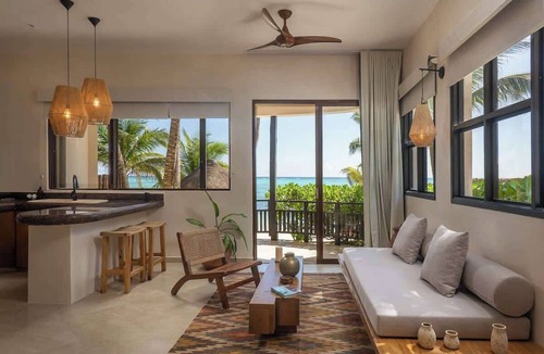 Soliman Bay Hotel | Soliman Bay Oasis Beachfront Villa + Plunge Pool