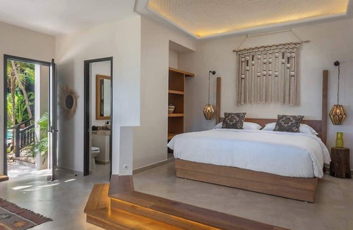 Soliman Bay Hotel | Soliman Bay Oasis Beachfront Villa + Plunge Pool