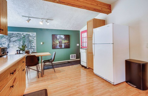 Salt Lake Mountain Resorts Cottage | Solitude Mountain Cabin: Creek-side View & Hot Tub