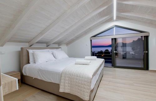 Nikiana Apartment | Solmare Loft Suite