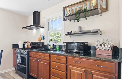 Solomons Apartment | Solomons Island One BD Waterfront Home with Deck