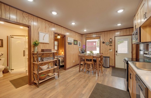 Solon Springs Cottage | Solon Springs Getaway w/Dock & Kayaks!
