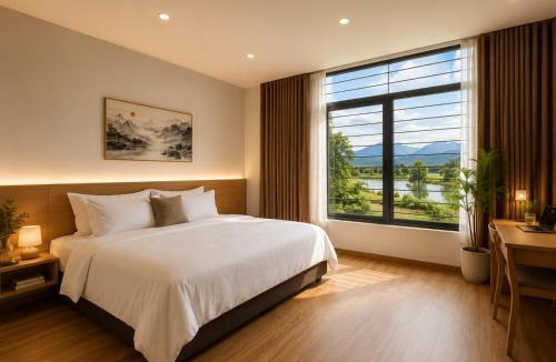 Ngu Hanh Son House | Solwind Riverside