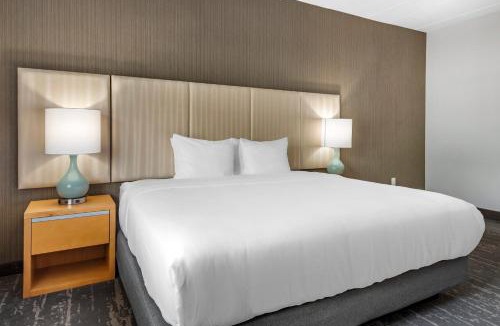 Somerset Hotel | Somerset Lofts