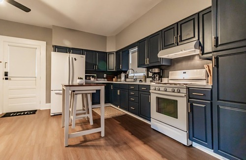 Evansville House | Something to talk about in Haynie's Corner! Walk anywhere, sleeps 6!