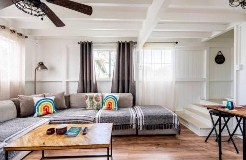 Hilo House | Somewhere over the Rainbow Loft with AC Hilo
