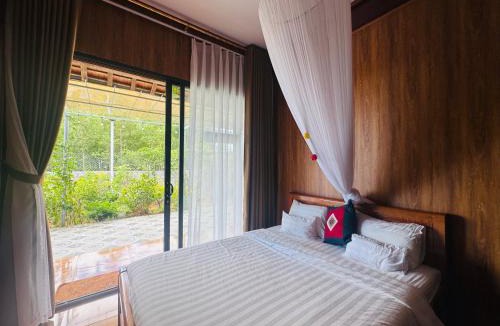 Bo Trach Ski Chalet | Son House