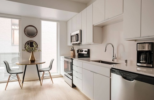 Warehouse District Apartment | Sonder at SECOND & SECOND | Extended Stay One-Bedroom Apartment w/Balcony