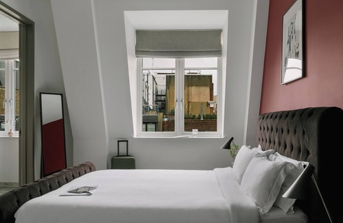Westminster Apartment | Sonder The Arts Council | Three-Bedroom Apartment in Westminster