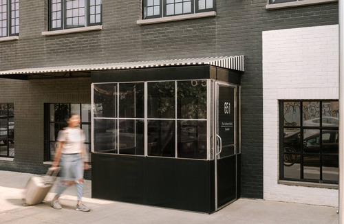 Gowanus Apartment | Sonder The Industrialist | Queen Room
