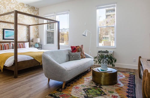 Downtown San Diego Apartment | Sonder The State | Studio Apartment