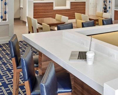 Warwick Hotel | Sonesta ES Suites Providence - Airport