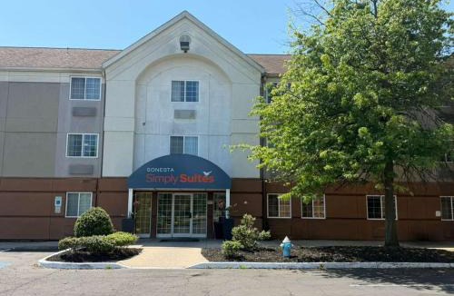 Mount Laurel Hotel | Sonesta Simply Suites Philadelphia Mount Laurel