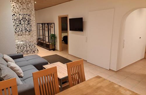 Bexbach Apartment | Sonnen 1 - Erdgeschoss-Wohnung mit Arbeitszimmer und Parkplatz