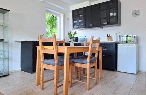 Leinsweiler Apartment | Sonnenberg Wohnung im Haus Frey 2 BR, Küche, Bad, Parken
