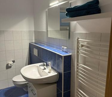 Eisingen Apartment | Sonnenlage - Ferienwohnung nahe Pforzheim-Karlsruhe - 7 Minuten zur A8