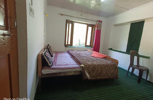 Laripora House | Sonsar Guest house