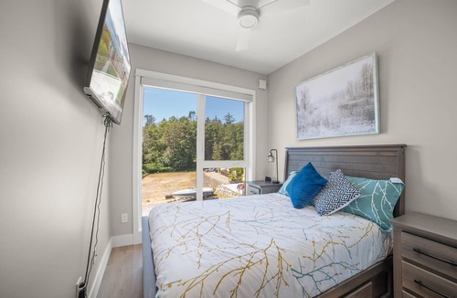 Sooke Condo | Sooke Harbour Luxury 2-Bed Condo With Marina Views!