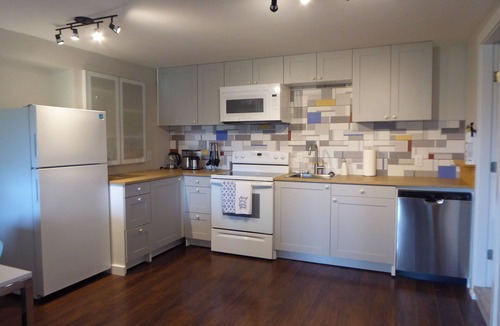 Sooke House | Sooke Ocean View Suite - quiet, walkable, perfect for couples, close to trails