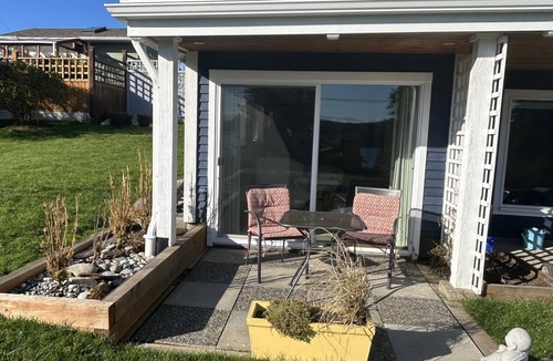 Sooke House | Sooke Ocean View Suite - quiet, walkable, perfect for couples, close to trails