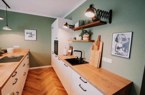 Stromberg Apartment | Soonwald Loft I Garten I Kamin I riesige Wohnküche
