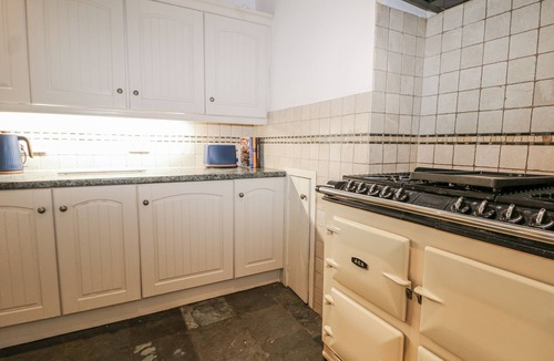 Eton Cottage | SOPHIE HOUSE, pet friendly, character holiday cottage in Eton