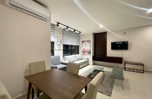 Monterrey Apartment | Sophisticated APT Parking Work Gym BBQ WiFi MTY