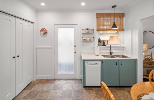 James Bay House | Sophisticated Boho Home in the heart of James Bay