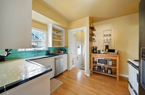 Walla Walla House | Sophisticated & charming bungalow, EV charger, walk to main street, dogs OK!