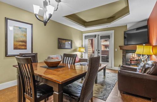Canmore Apartment | Sophisticated Mountain Condo Pool & Hot Tub