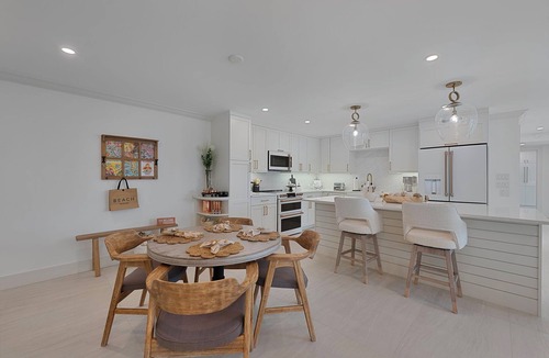 Coquina Sands Condo | Sophisticated Naples Getaway – Relax in Style