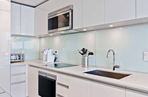 Victoria Park Condo | Sophisticated One-Bedroom Suite with Calgary’s Best Views