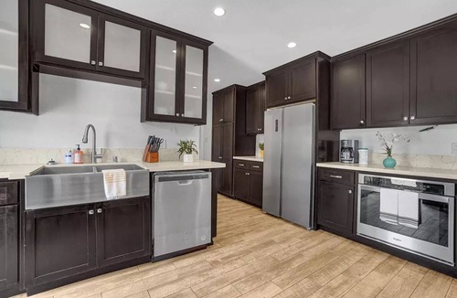 Fullerton House | Sophisticated Stylish Near Disneyland!