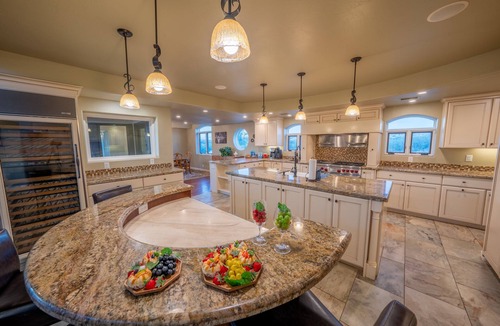 Cornville House | Sorelle Vineyard ~ Spectacular Estate