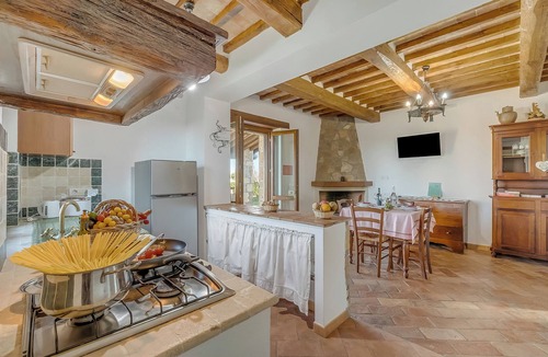 Pitigliano Apartment | Sorgenti Pitigliano 1 with Shared Pool and Terrace, Pitigliano, Italy