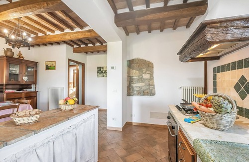Pitigliano Apartment | Sorgenti Pitigliano 1 with Shared Pool and Terrace, Pitigliano, Italy