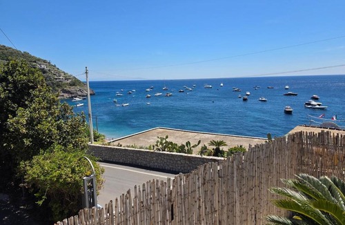 Marina del Cantone House | Sorrento apartment with terrace on the sea free parking