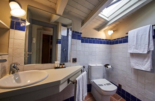 Madrona Hostel | Sotopalacio HSR