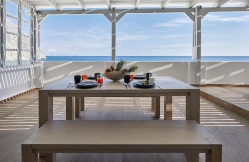 Perissa Villa | Soultouch Beachfront Villa