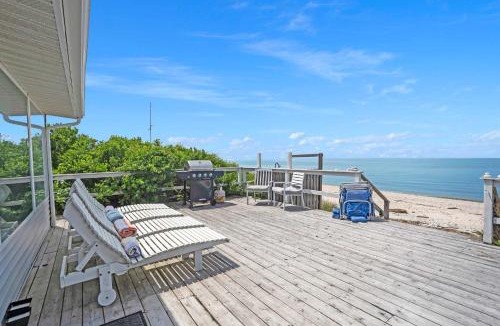 Wading River House | Soundview Beach House: 4BR,Panoramic Views 1.5hrsNYC