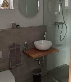Heiligenkirchen House | Souterrain Appartment, eigene Dusche u WC