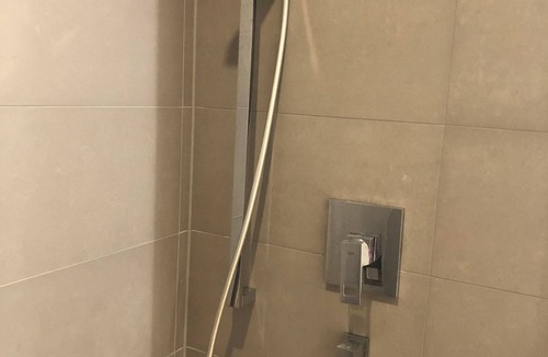 Allach-Untermenzing Apartment | Souterrain Wohnung in Exklusiver Villa Nähe Nymphenburger Schlosspark